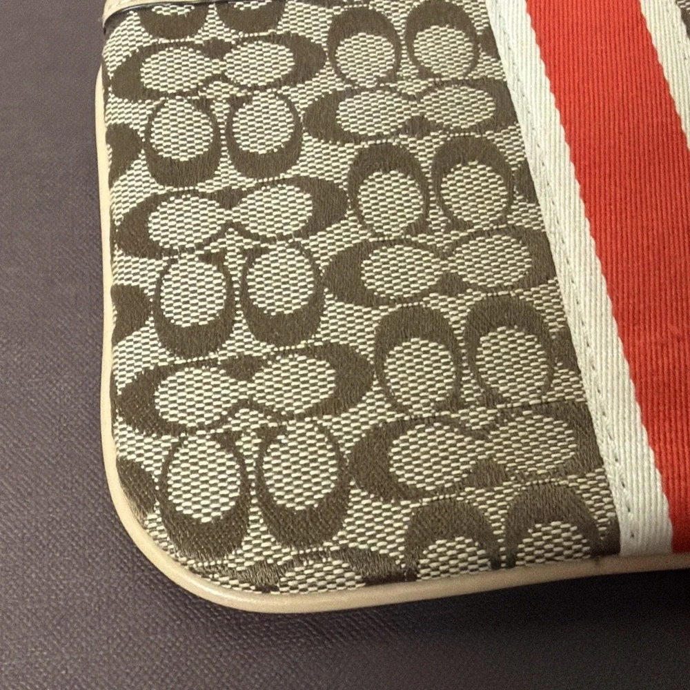 Coach F50594 Signature Stripe Canvas Wristlet Y2K Aesthetic Preppy Hangtag